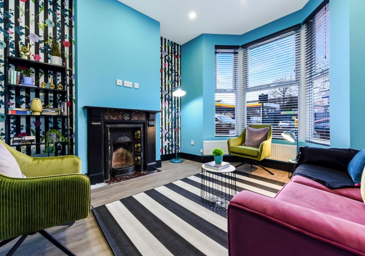 Bright & Colourful House - Best For A Large Groups Londen Buitenkant foto